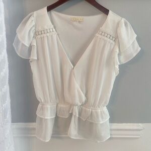 Francesca’s boutique white ruffle short‎ sleeve top